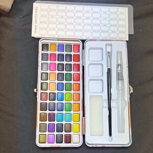 Gracie Watercolor Paint Set with Brushes new